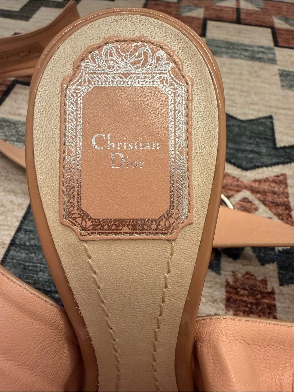 Christian Dior Conquest nude patent leather pointed-toe pumps - Picture 5 of 9